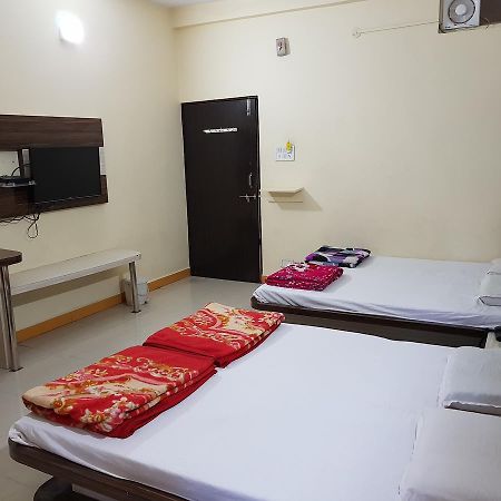 Godarpura Hotel Shri Radhe Krishna מראה חיצוני תמונה