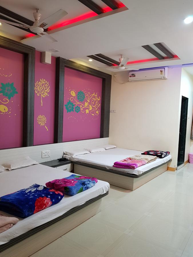 Godarpura Hotel Shri Radhe Krishna מראה חיצוני תמונה