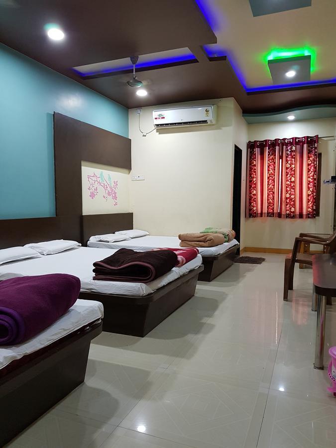 Godarpura Hotel Shri Radhe Krishna מראה חיצוני תמונה
