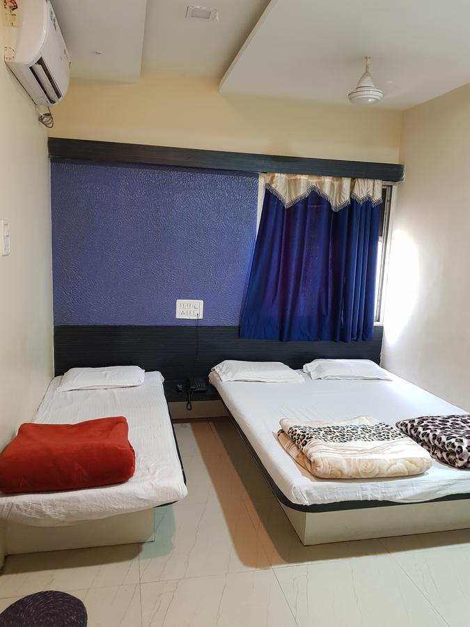 Godarpura Hotel Shri Radhe Krishna מראה חיצוני תמונה