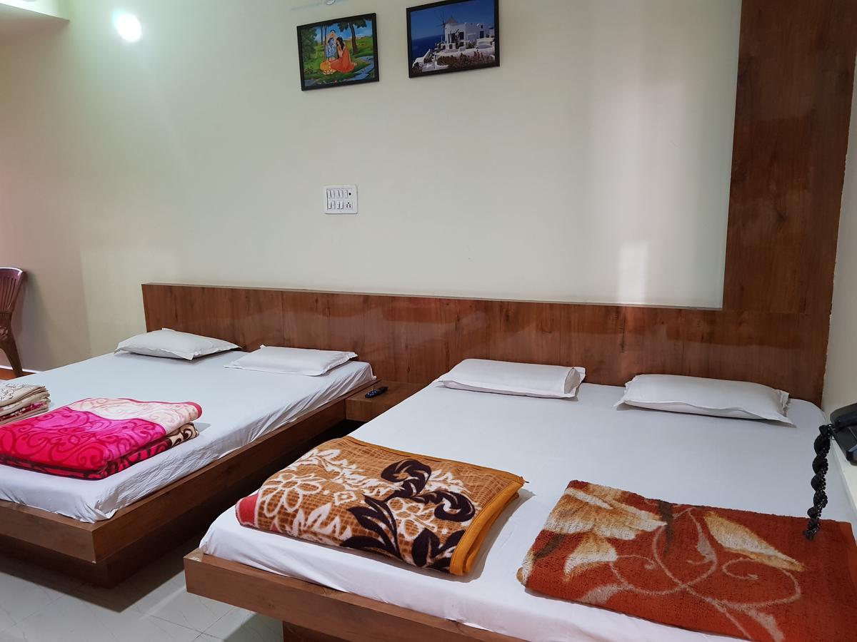 Godarpura Hotel Shri Radhe Krishna מראה חיצוני תמונה