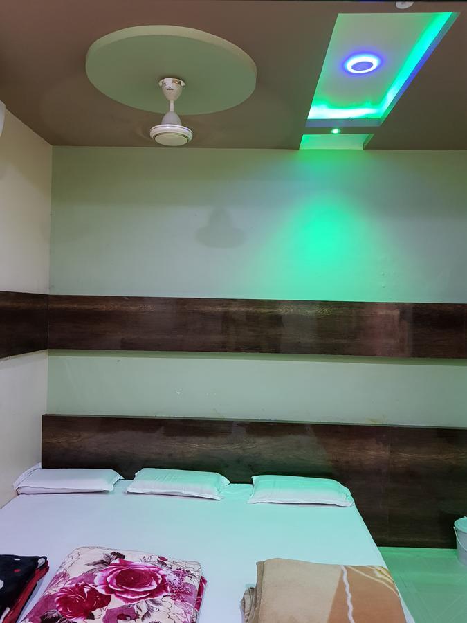 Godarpura Hotel Shri Radhe Krishna מראה חיצוני תמונה