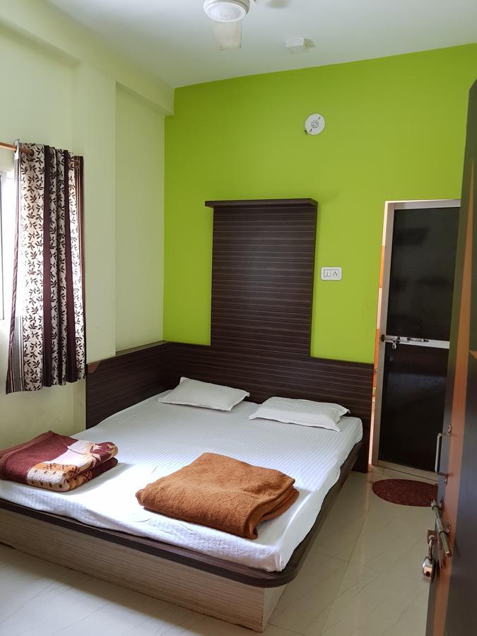 Godarpura Hotel Shri Radhe Krishna מראה חיצוני תמונה